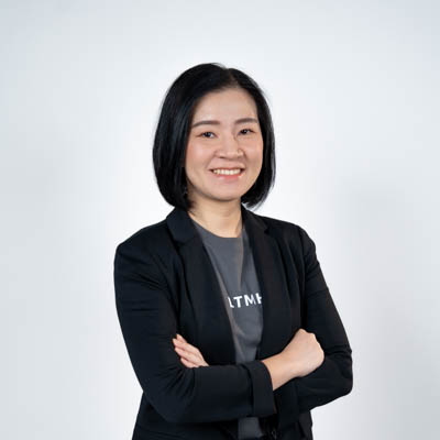Miss Napat Prinyanusorn